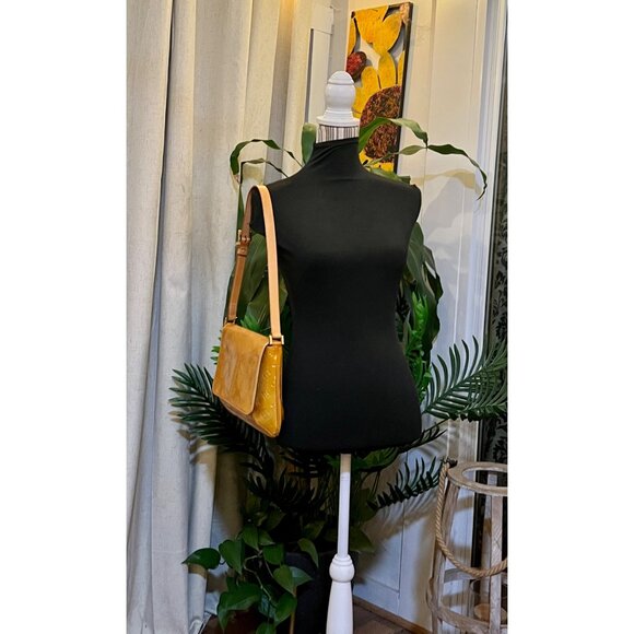 ✺ AUTHENTIC LOUIS VUITTON VERNISE THOMSPON STREET SHOULDER BAG ✺✺ - Picture 14 of 15